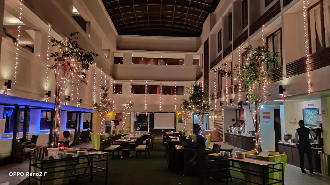 Citrus Hotel Lonavala Ngoại thất bức ảnh
