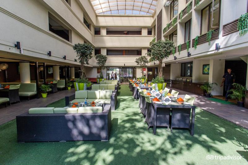 Citrus Hotel Lonavala Ngoại thất bức ảnh