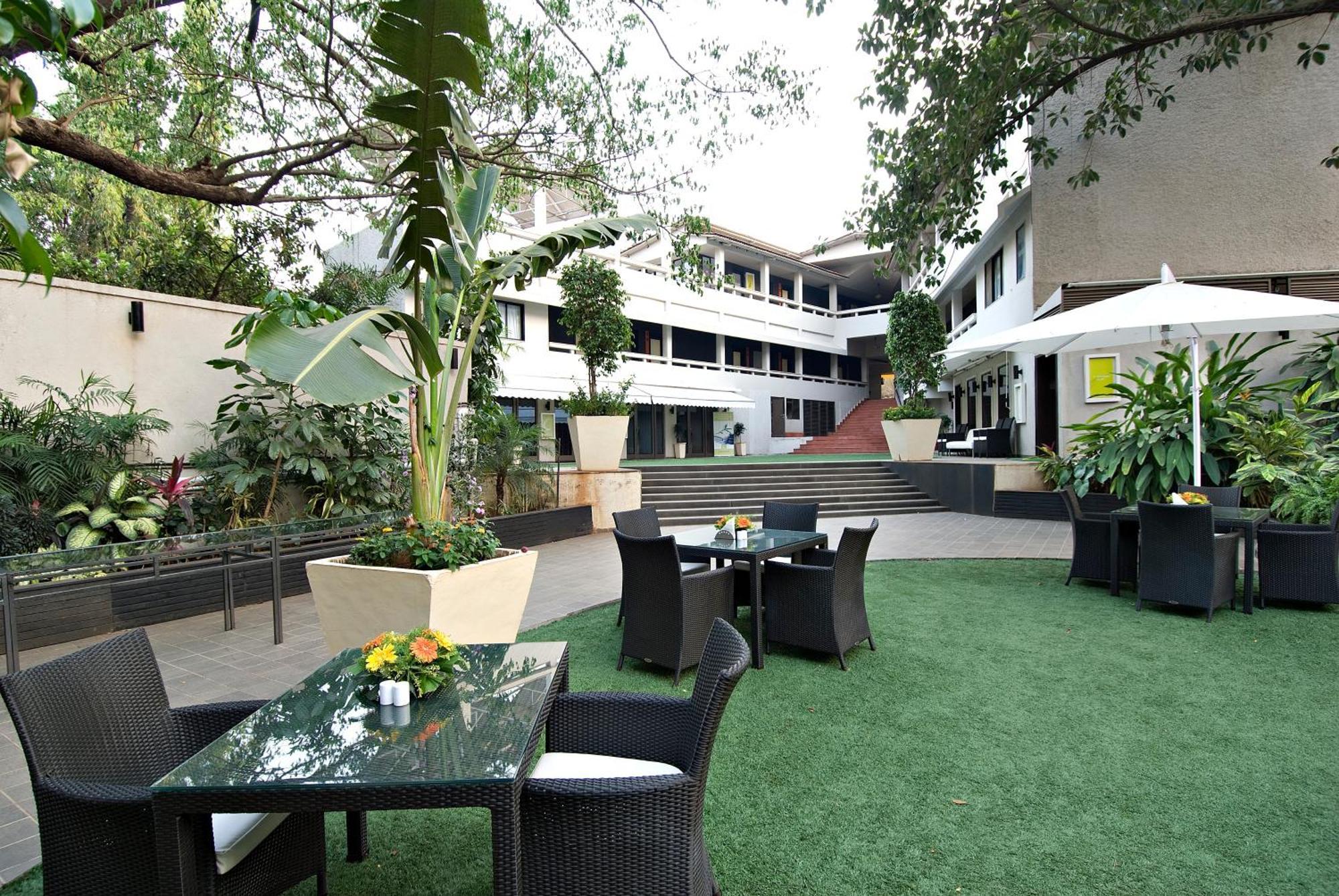 Citrus Hotel Lonavala Ngoại thất bức ảnh
