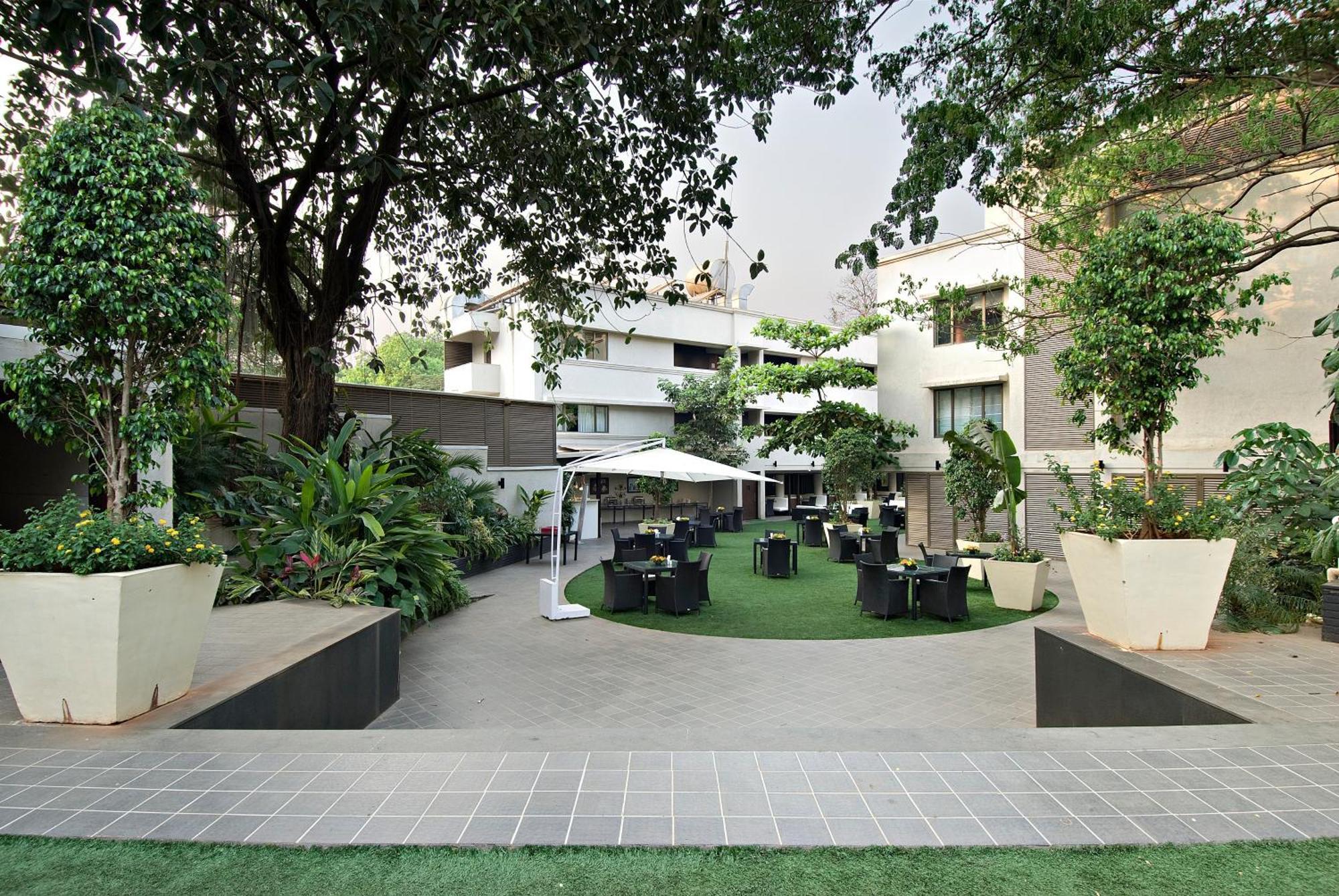 Citrus Hotel Lonavala Ngoại thất bức ảnh