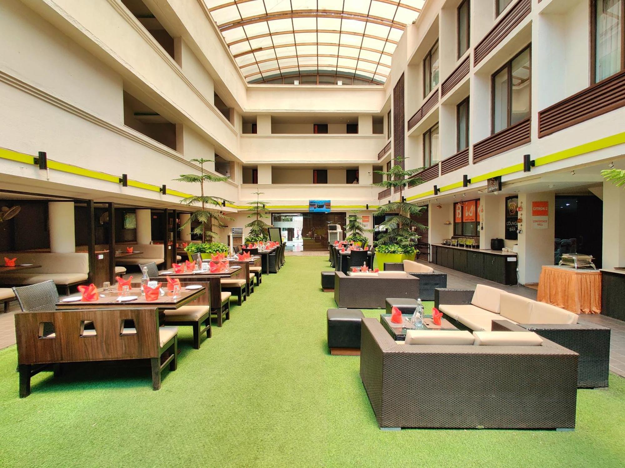 Citrus Hotel Lonavala Ngoại thất bức ảnh